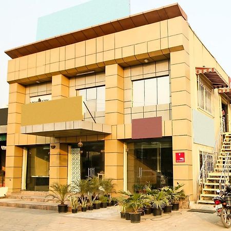 Oyo 8240 Maan Residency Hotel Gurgaon Bagian luar foto